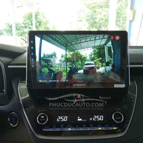 màn_hình_cao_cấp_xe_hơi