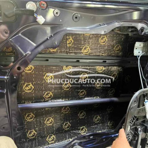 cách_âm_chống_ồn_STP_xe_hơi