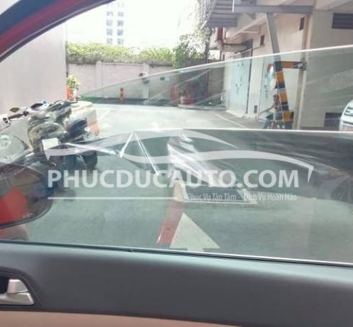 dán_phim_cách_nhiệt_xe_hơi