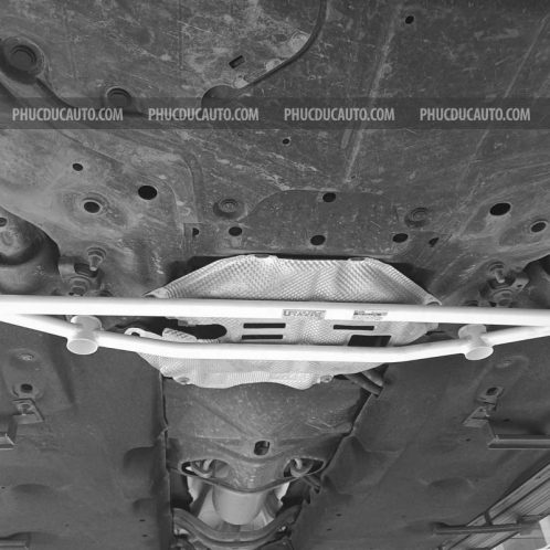 thanh_cân_bằng_ultra_mazda