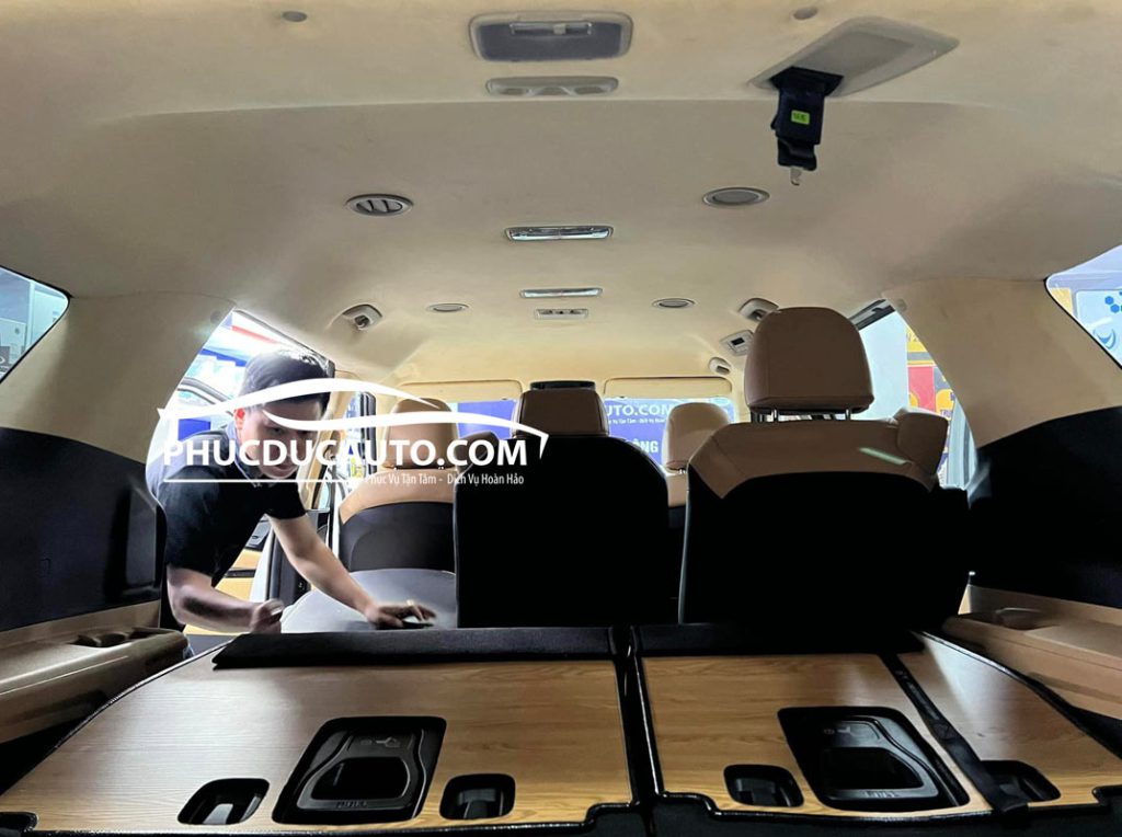 sàn_gỗ_kia_carnival_2023