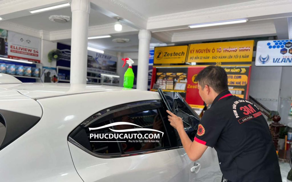 phim_kính_3m_crystalline_mazda3