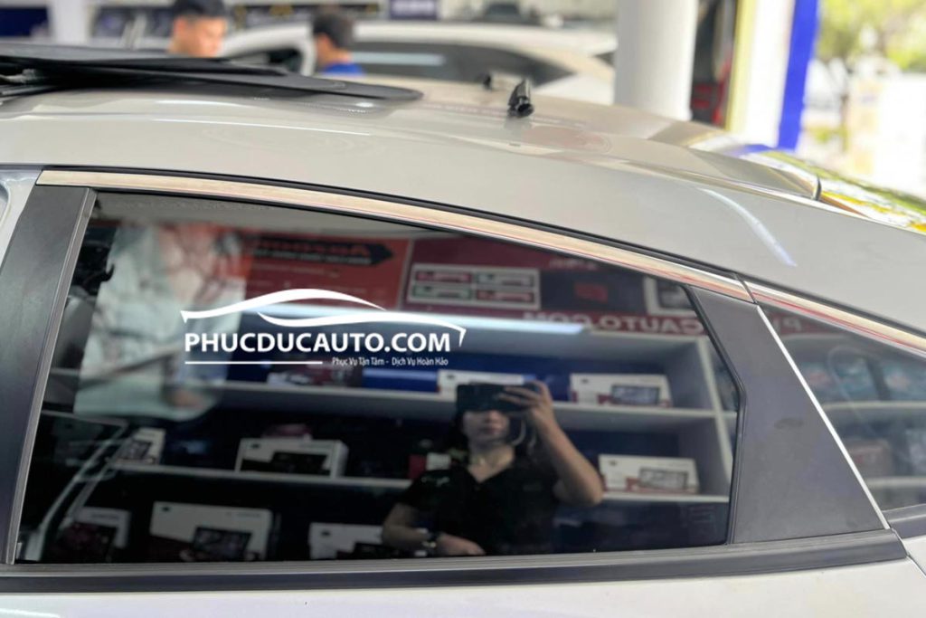dán_phim_kính_ceramax_civic