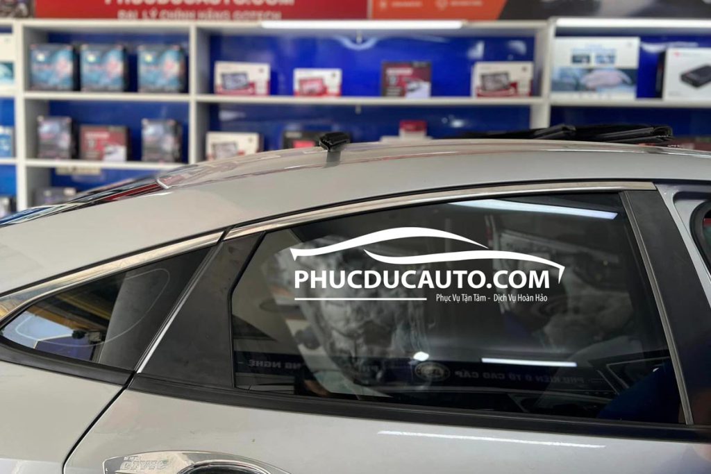 dán_phim_kính_ceramax_civic