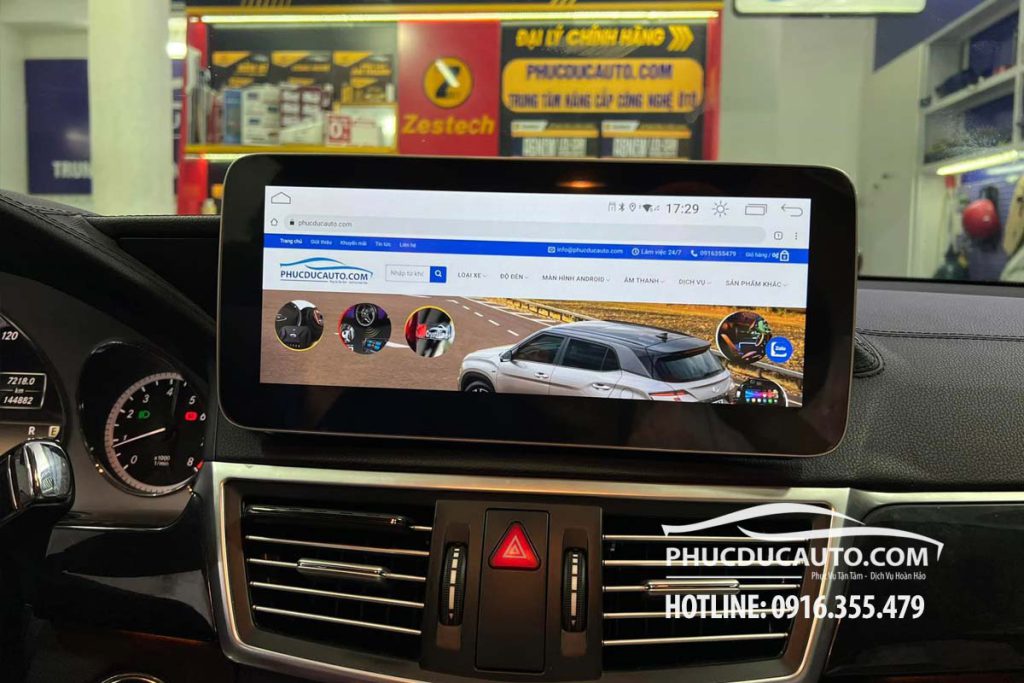 man_hinh_android_fly_mercedes