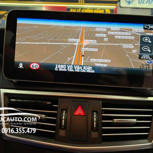 man_hinh_android_fly_mercedes