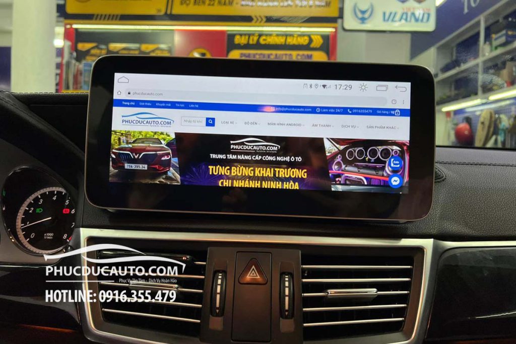 man_hinh_android_fly_mercedes