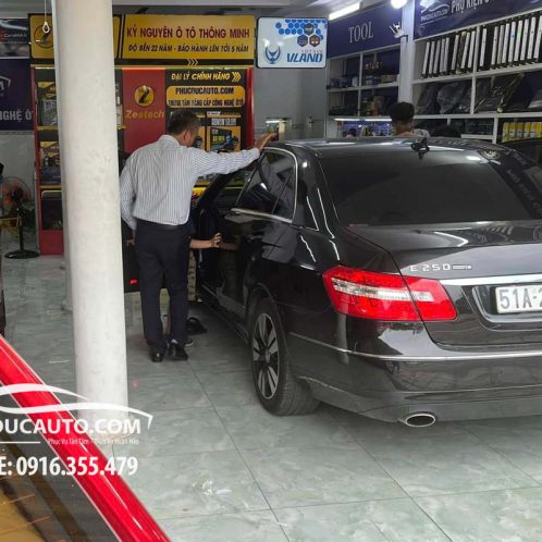 man_hinh_android_fly_mercedes