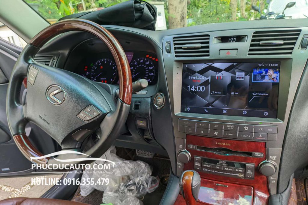 man_hinh_nakamichi_lexus_ls460