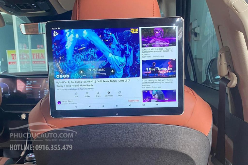 màn_hình_gối_đầu_xe_hơi