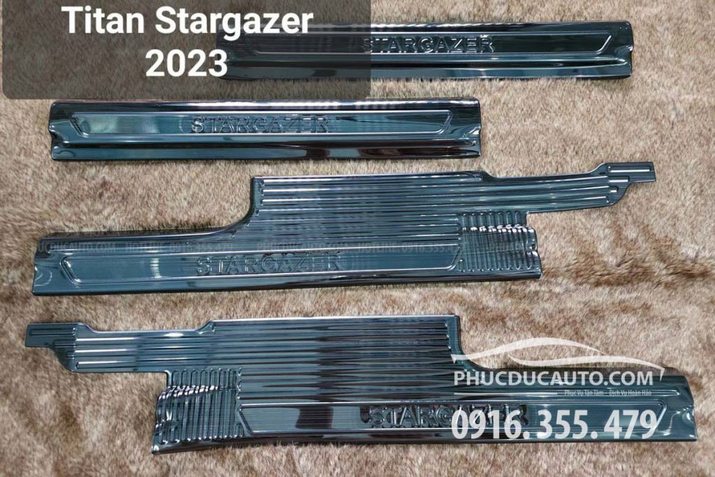 nep_chan_trong_titan_hyundai_Stargazer_2023