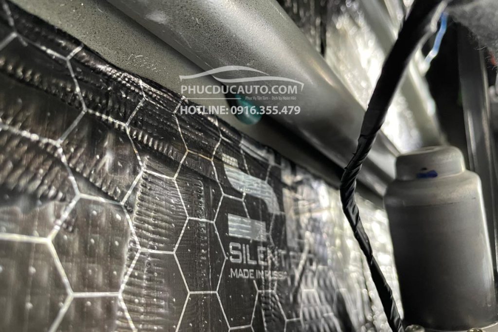 Cach_am_chong_on_vat_lieu_SIP_hyundai_creta