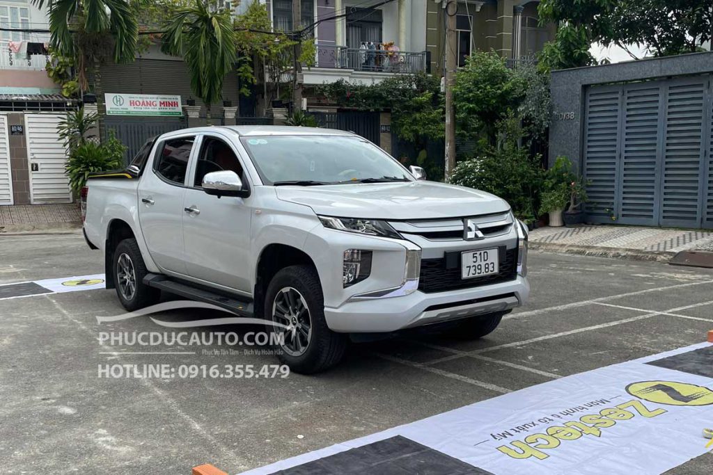 man_hinh_Z800_pro_mitsubishi_triton