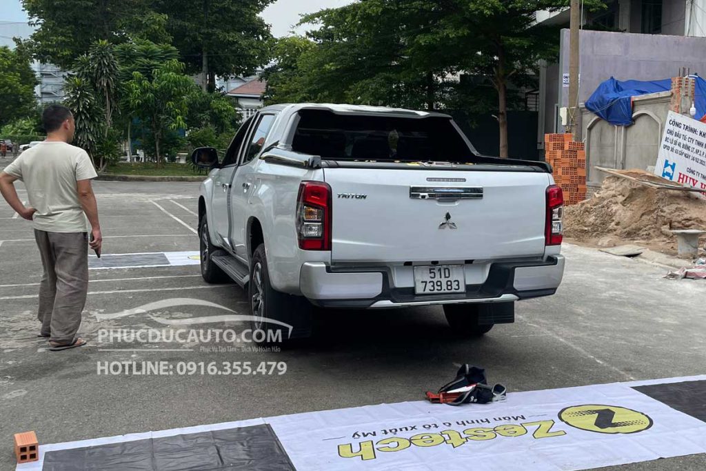 man_hinh_Z800_pro_mitsubishi_triton