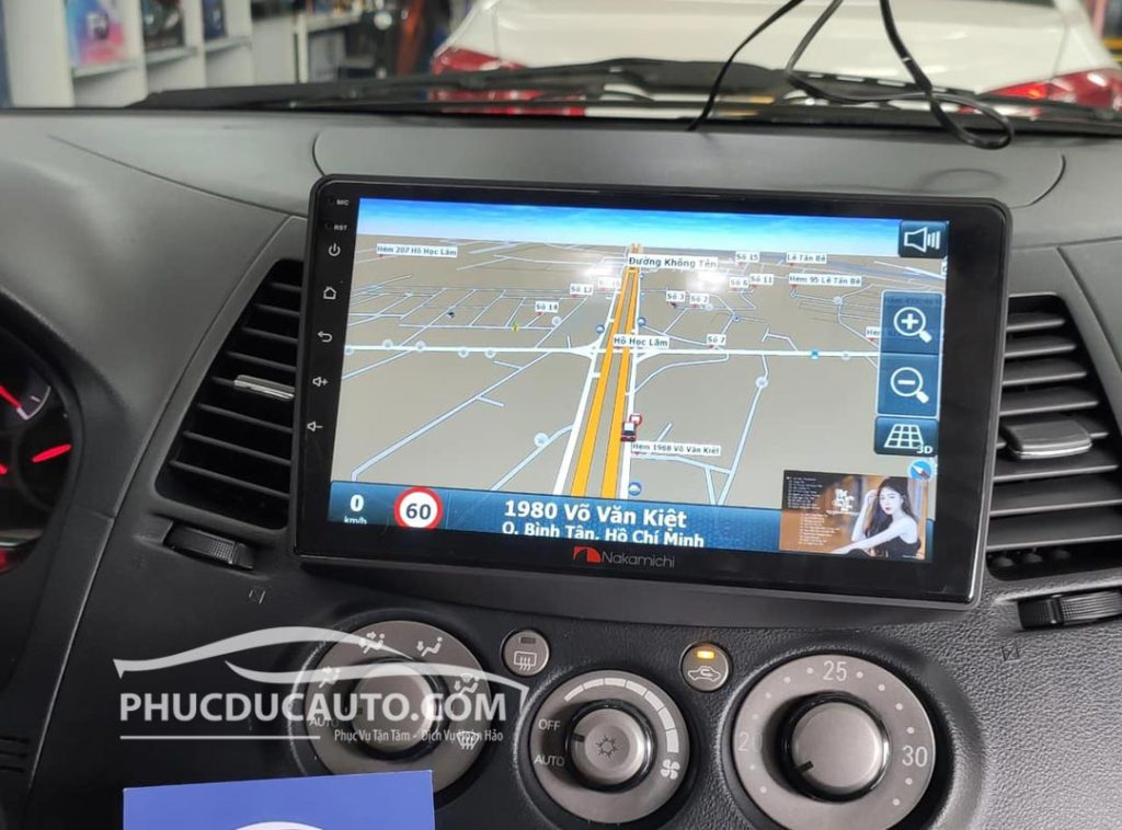 màn_hình_nakamichi_mitsubishi_grandis