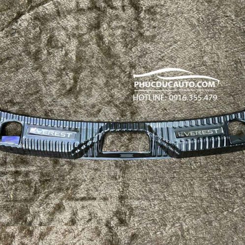 nẹp_cốp_ngoài_titan_ford_everest_2023