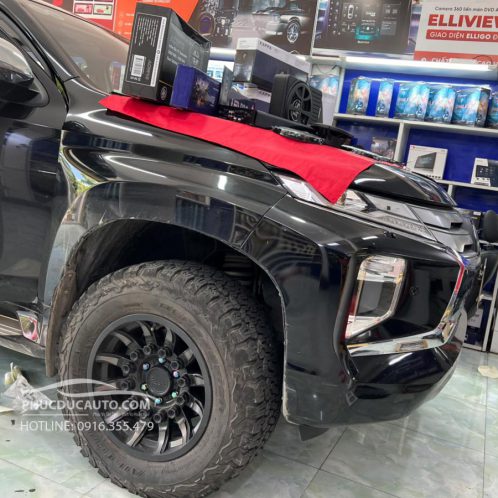 khung_để_đồ_trên_nóc_xe_pajero_sport_2023