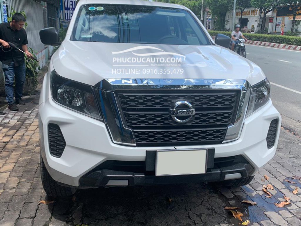 bệ_bước_chân_lên_xuống_nissan_navata_2023