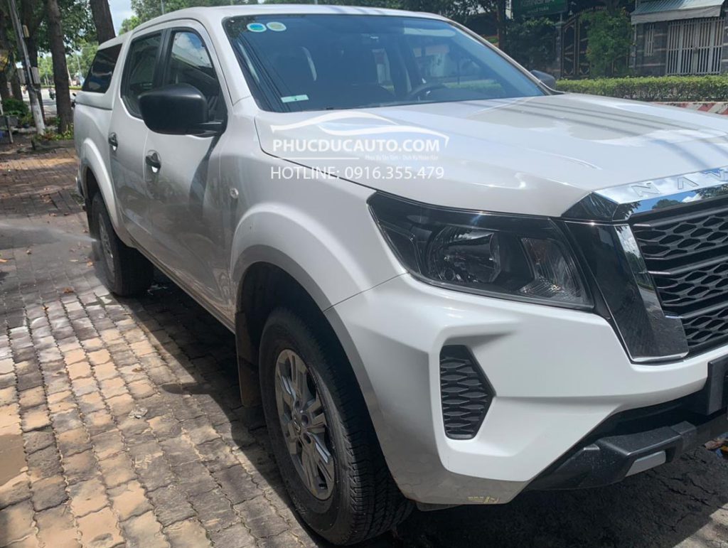 bệ_bước_chân_lên_xuống_nissan_navata_2023