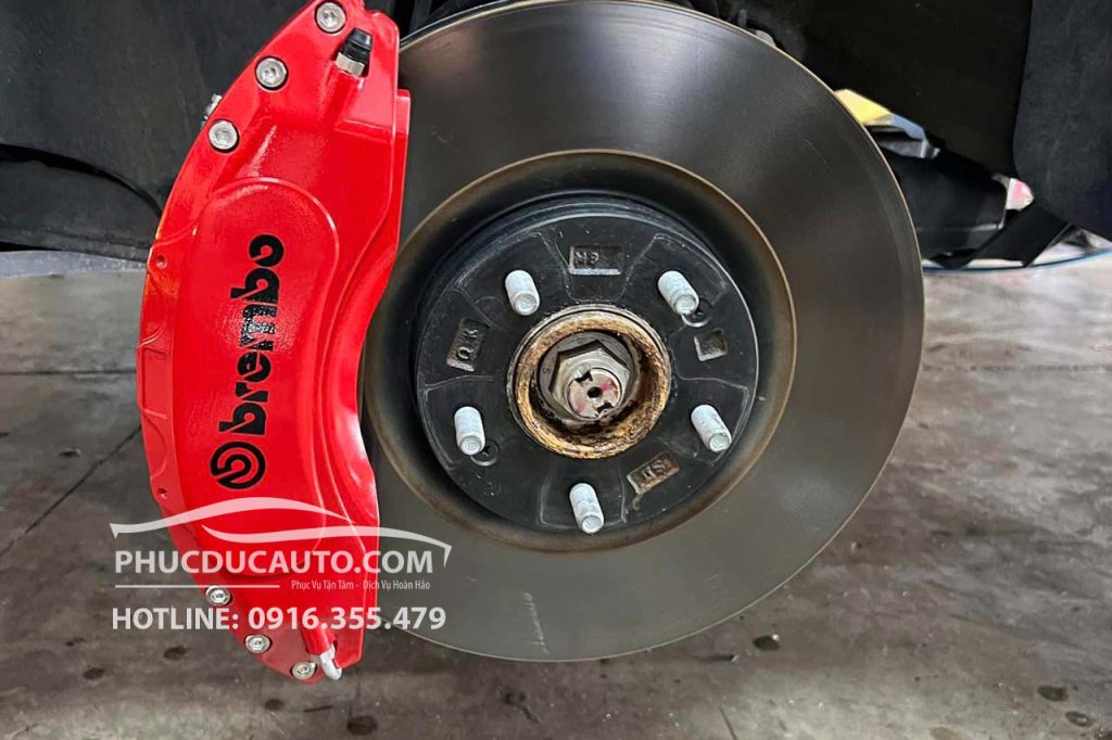 ốp_brembo_kia_carens_2023