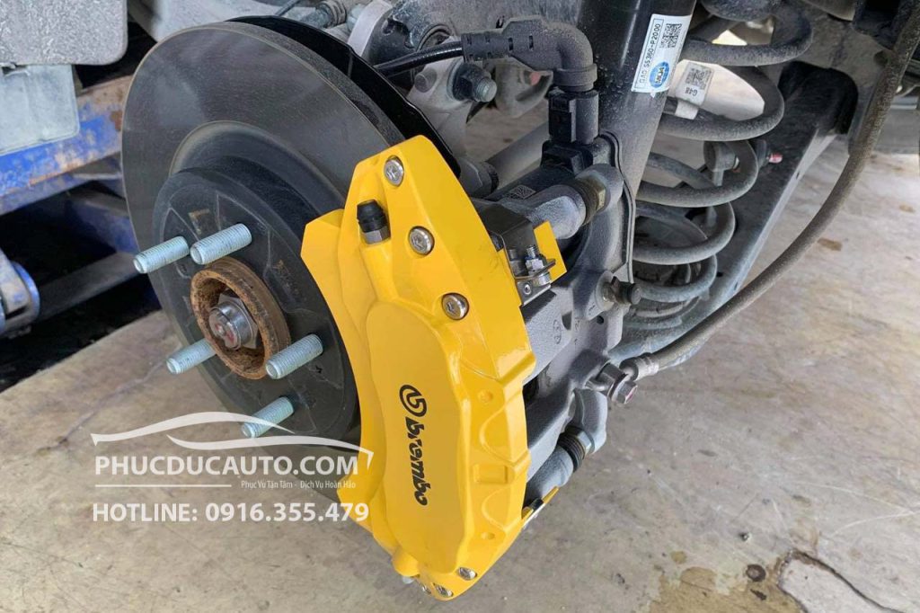 ốp_brembo_kia_carens_2023