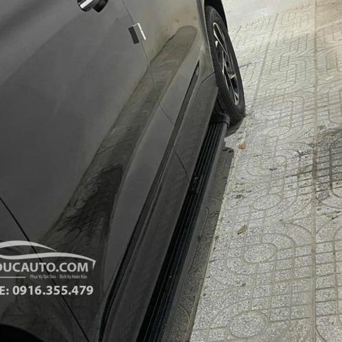 bệ_bước_chân_lên_xuống_hyundai_custin_2023