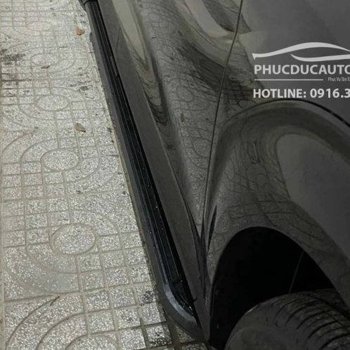 bệ_bước_chân_lên_xuống_hyundai_custin_2023