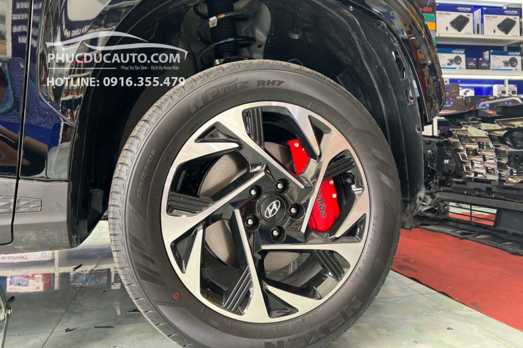 custin_lắp_ốp_phanh_brembo