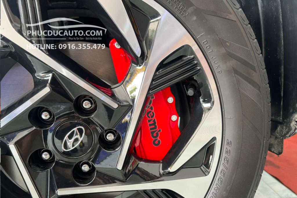 custin_lắp_ốp_phanh_brembo