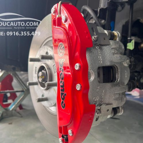 custin_lắp_ốp_phanh_brembo