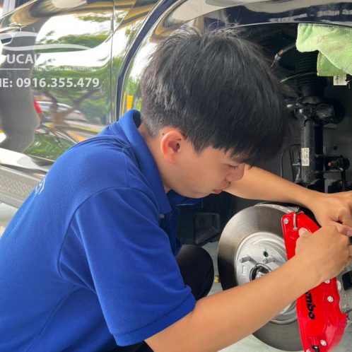 custin_lắp_ốp_phanh_brembo