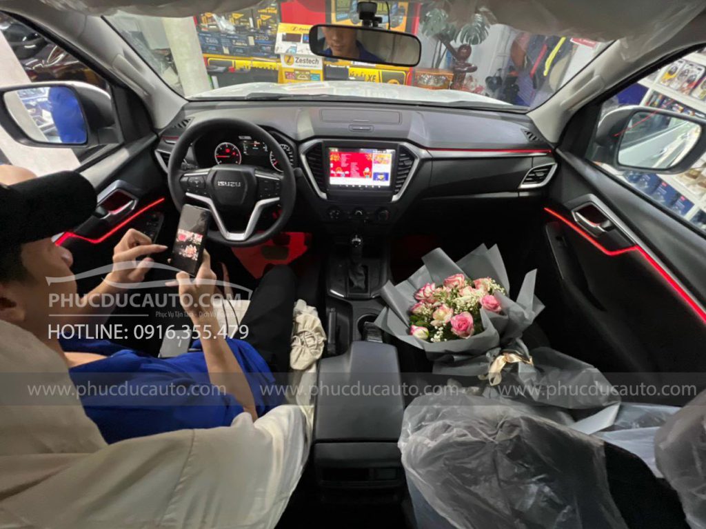 isuzu_dmax_độ_led_nội_thất