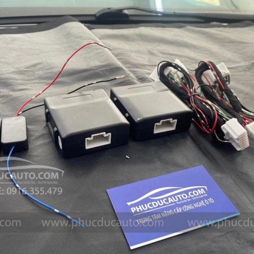 hạ-thấp-mặt-gương-khi-lùi-xe