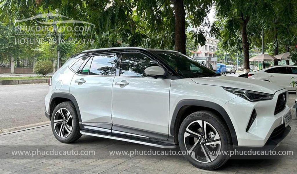 ốp_bệ_bước_chân_yaris_cross_2024_2