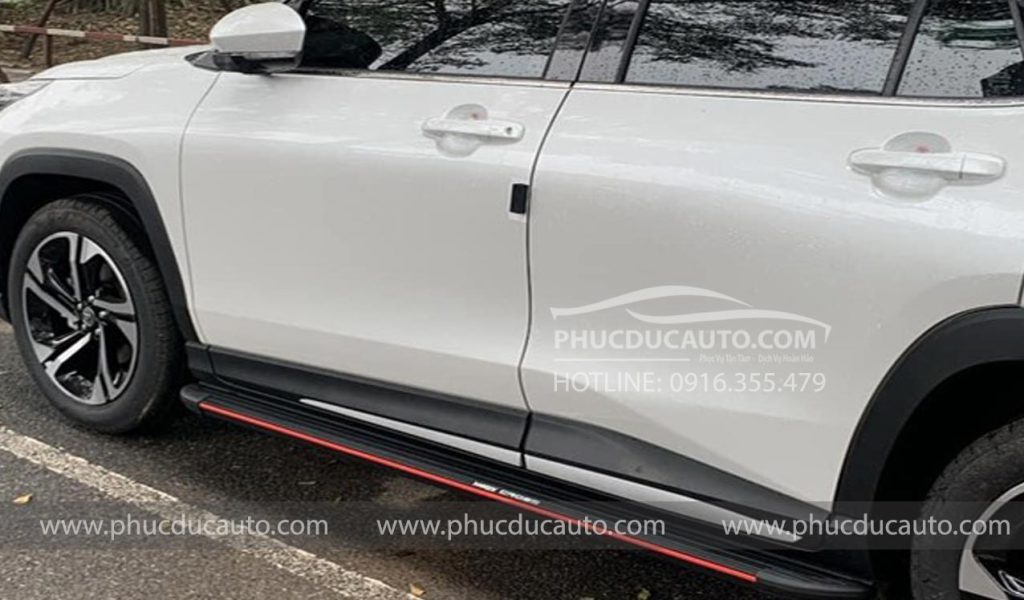 ốp_bệ_bước_chân_yaris_cross_2024_5