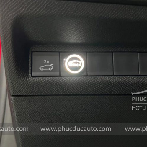 công_tắc_bật_đuôi_gió_ốp_liền_cốp