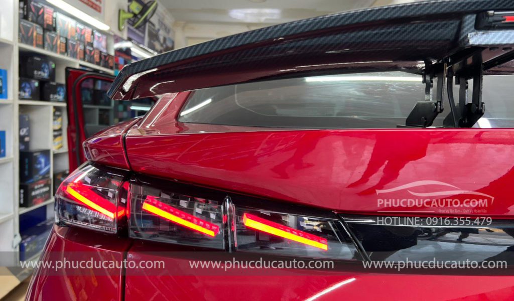 độ_đuôi_gió_có_đèn_thể_thao_peugeot_408