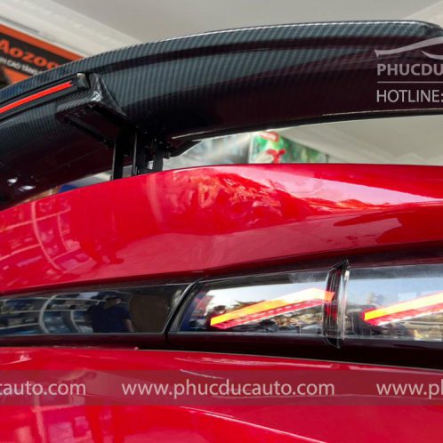 độ_đuôi_gió_có_đèn_thể_thao_peugeot_408