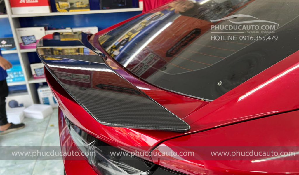 độ_đuôi_gió_có_đèn_thể_thao_peugeot_408