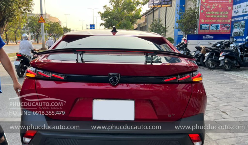 độ_đuôi_gió_có_đèn_thể_thao_peugeot_408