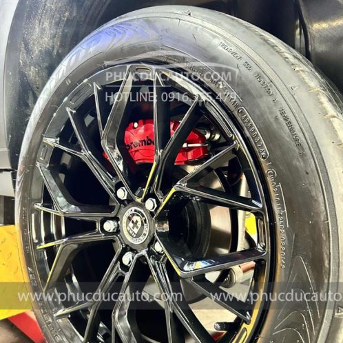 Ốp_phanh_brembo_cho_mitsubishi_xforce_2024