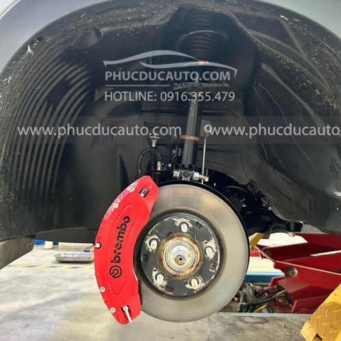 Ốp_phanh_brembo_cho_mitsubishi_xforce_2024