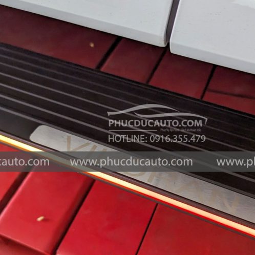 bệ_bước_có_đèn_volkswagen_viloran_2024