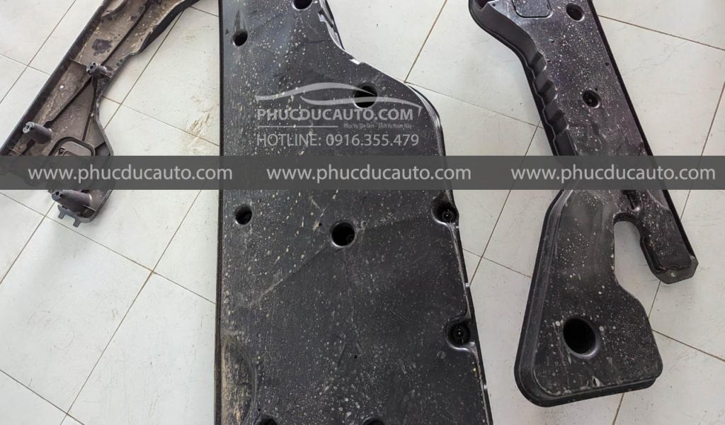 bệ_bước_có_đèn_volkswagen_viloran_2024