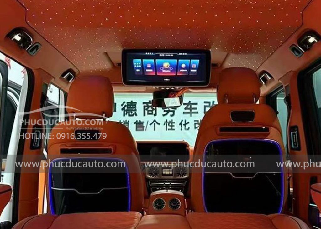 màn_hình_ốp_trần_cao_cấp_cho_xe_hơi