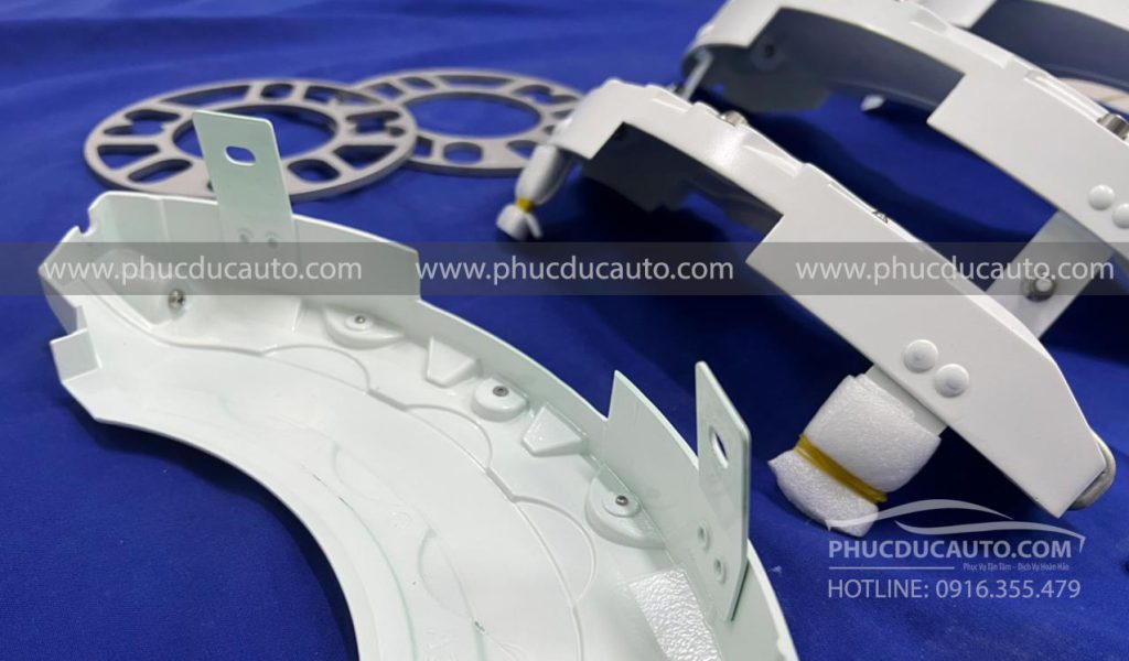 ốp_má_phanh_brembo_ford_everest_2024