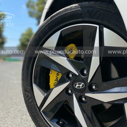 op_phanh_brembo_hyundai_accent_2024