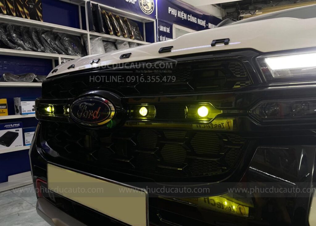 đèn_led_định_vị_zin_stormtrak_2024