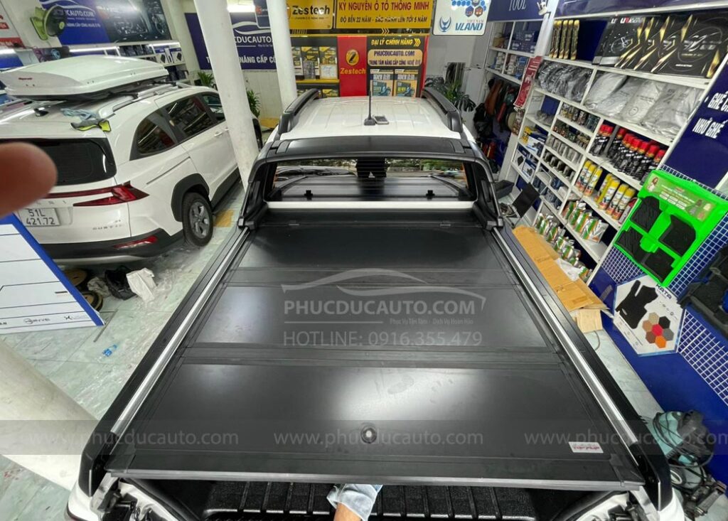 nắp_thùng_3_tấm_topflip_stormtrak_2024