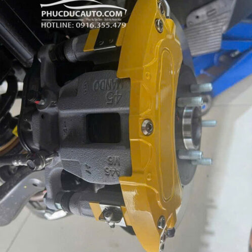 ốp_má_phanh_thể_thao_carnival_2025